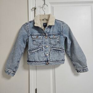 NWT Gap Blue Sherpa Lined Kids Med (8) Button Up 4 Pocket Denim Trucker Jacket